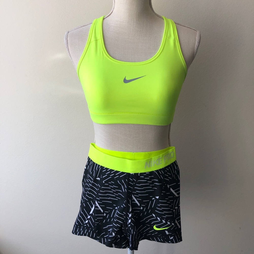 Nike Pro Athletic Set